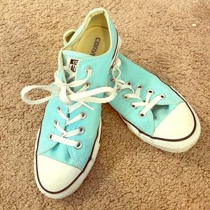 Women’s Converse Sneakers